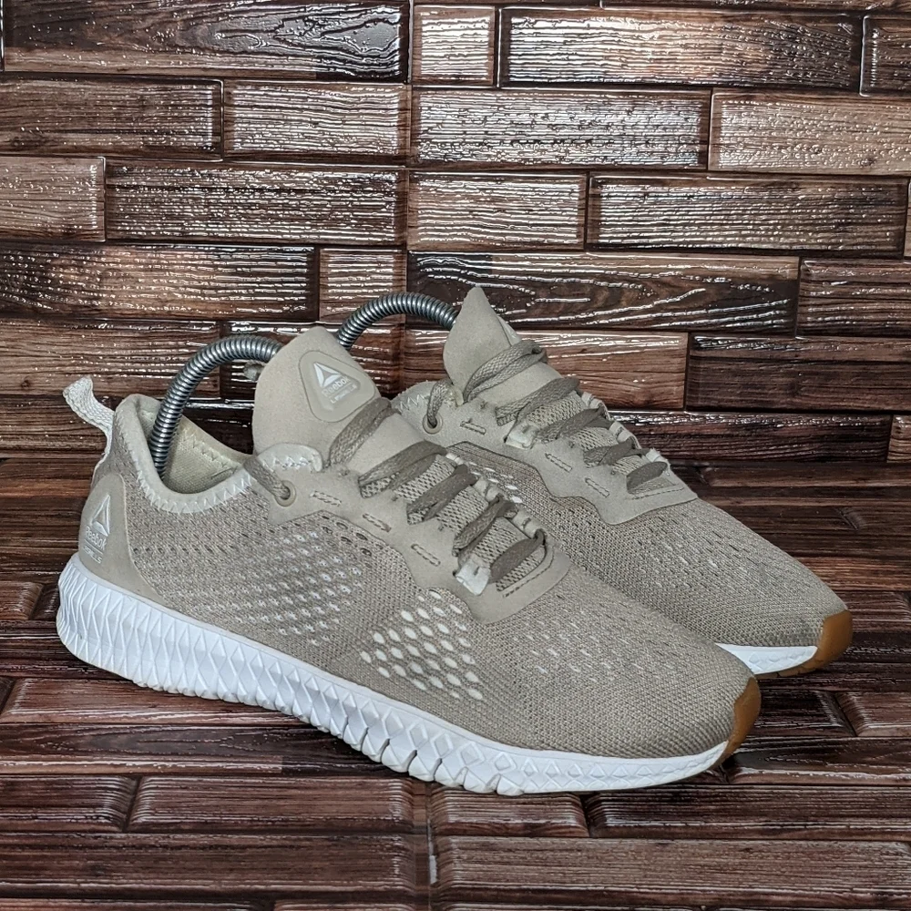 Reebok LesMills Flexagon Khaki - Women's 8